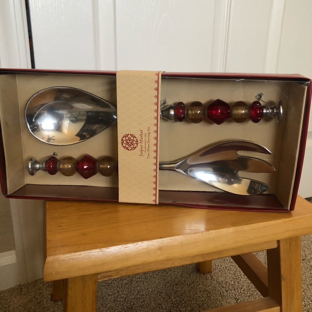 Serving set - Picture 2 of 2